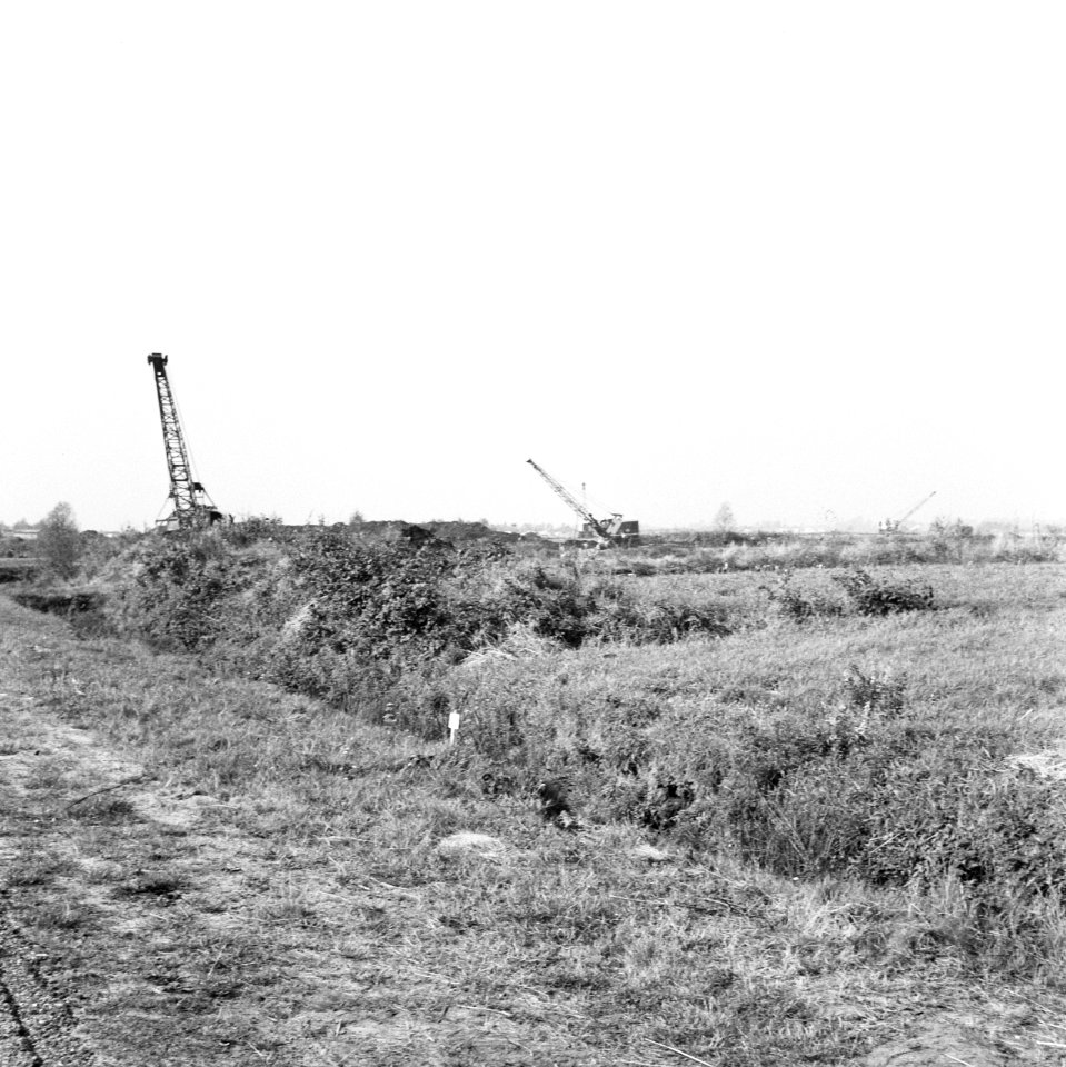 Ontginning, grondbewerking, egaliseren, bezanden, ruilverkavelingen, draglines, , Bestanddeelnr 159-0738
