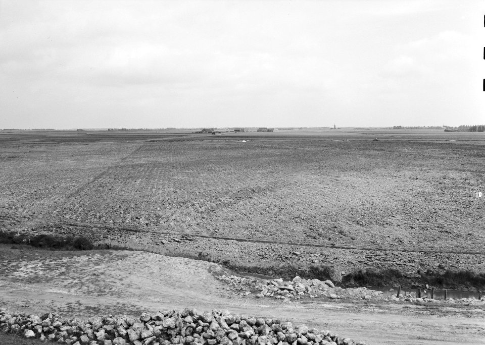 Ontginning, grondbewerking, egaliseren, bezanden, polders, Sint Maartensdijk, Bestanddeelnr 159-0715