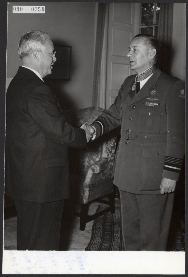 Onderscheiding legion of merit, Bestanddeelnr 090-0750