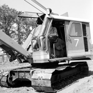 Ontginning, grondbewerking, egaliseren, bezanden, draglines, waterregge, Bestanddeelnr 159-0428