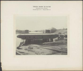Onderregel van een sluisdeur. Grootste lengte 15 M - gewicht 8550 kg, Bestanddeelnr 763