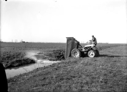 Ontginning, grondbewerking, egaliseren, bezanden, dumpers, arbeiders, Duivense B, Bestanddeelnr 159-0052