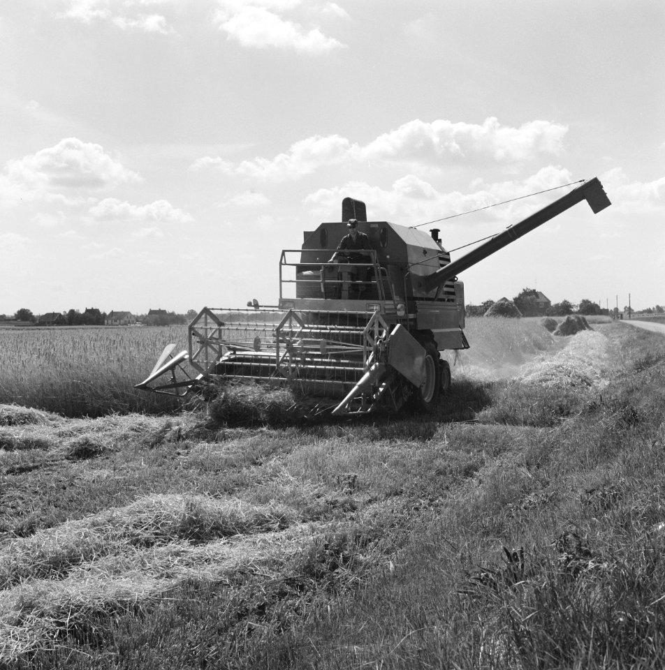 Ontginning, zaaien, gewassenoogst, ruilverkavelingen, gendringen, Bestanddeelnr 168-0434