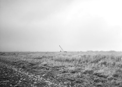 Ontginning, grondbewerking, egaliseren, bezanden, draglines, Bestanddeelnr 159-0263