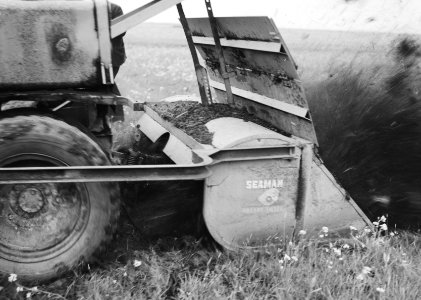 Ontginning, grondbewerking, egaliseren, bezanden, grondfrais, 'seaman Tiller', Z, Bestanddeelnr 159-0097