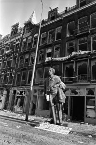 Ongeregeldheden ontruiming kraakpanden De Blaaskop aan Wibautstraat Amsterdam., Bestanddeelnr 931-9090