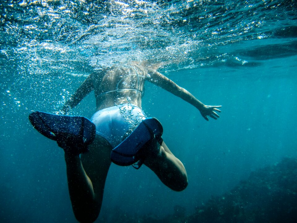 Swimming underwater diving