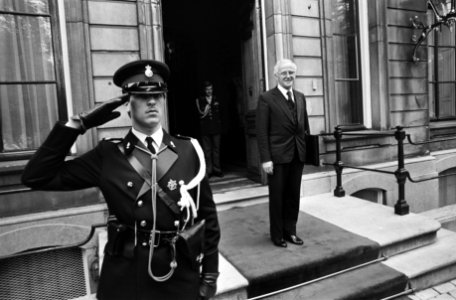 Ontvangst op Paleis Lange Voorhout in Den Haag i.v.m. kabinetsformatie door Beat, Bestanddeelnr 931-5166