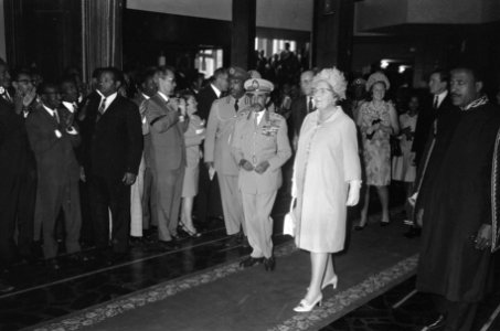 Ontvangst op Stadhuis van Addis Abeba koningin Juliana wordt ereburgeres, Bestanddeelnr 922-0428