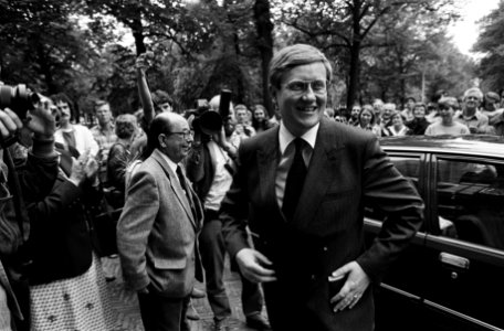 Ontvangst op Paleis Lange Voorhout in Den Haag i.v.m. kabinetsformatie door Beat, Bestanddeelnr 931-5159