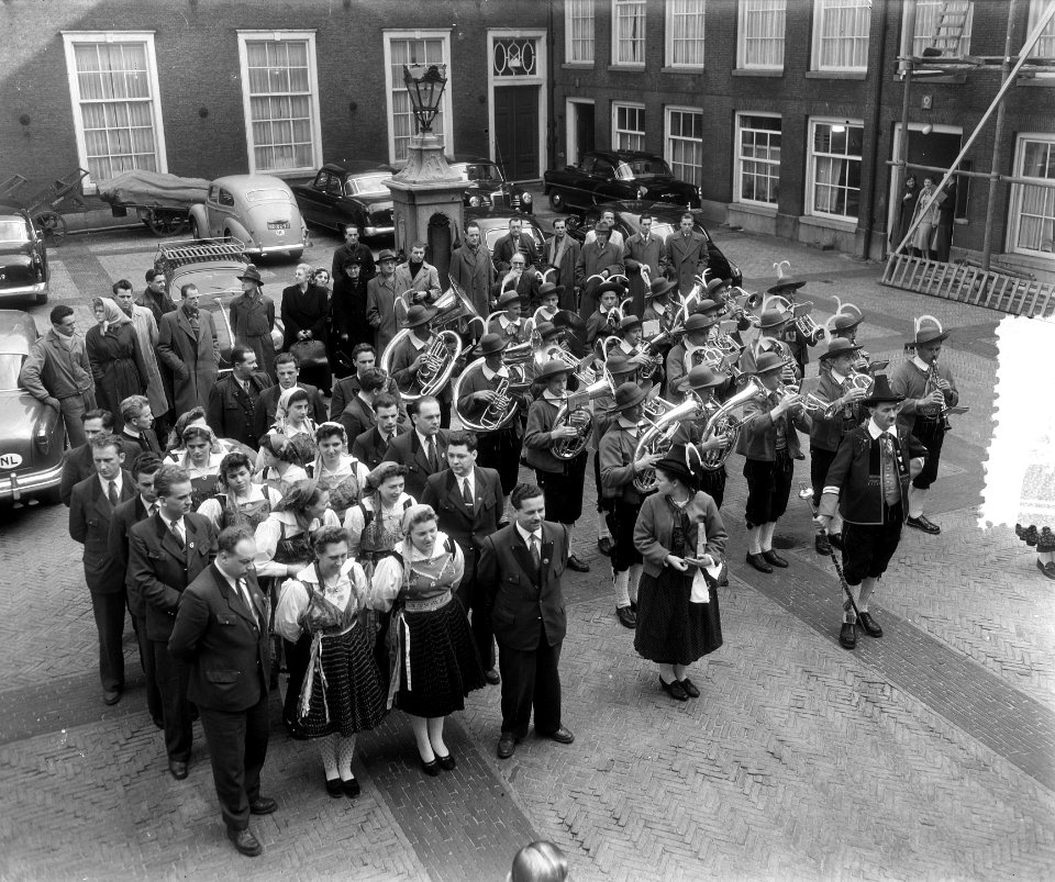 Ontvangst Fraction Gruppen van Karinthie op het stadhuis, Bestanddeelnr 907-0282