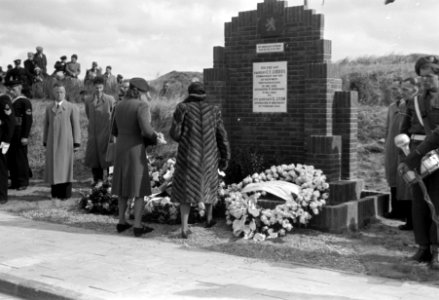 Onthulling monument Kornwerderzand, Bestanddeelnr 901-7510