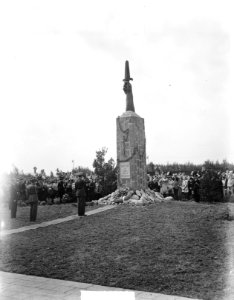 Onthulling monument te Terneuzen door Prins Bernhard, Bestanddeelnr 904-1979