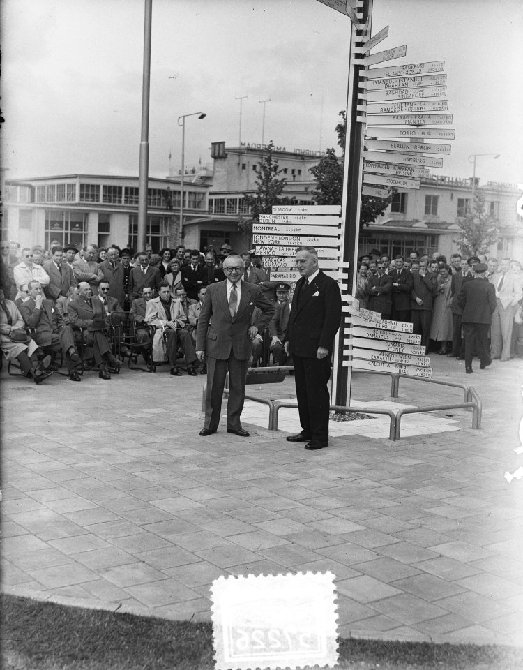 Onthulling verkeerszuil Schiphol, Bestanddeelnr 905-7226