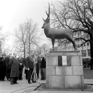 Onthulling Hertje van Pompon, Bestanddeelnr 906-2572