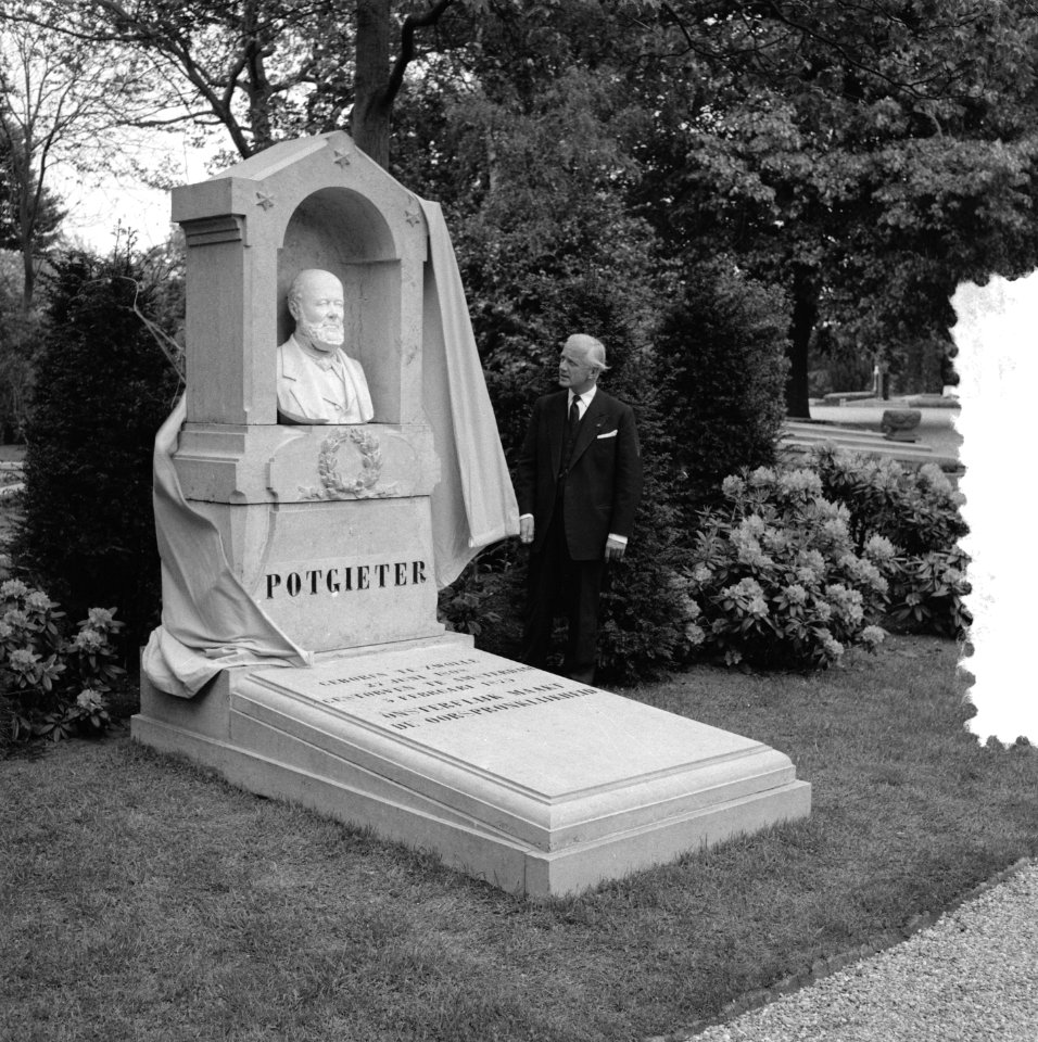 Onthulling grafmonument Potgieter Amsterdam, Bestanddeelnr 907-7955