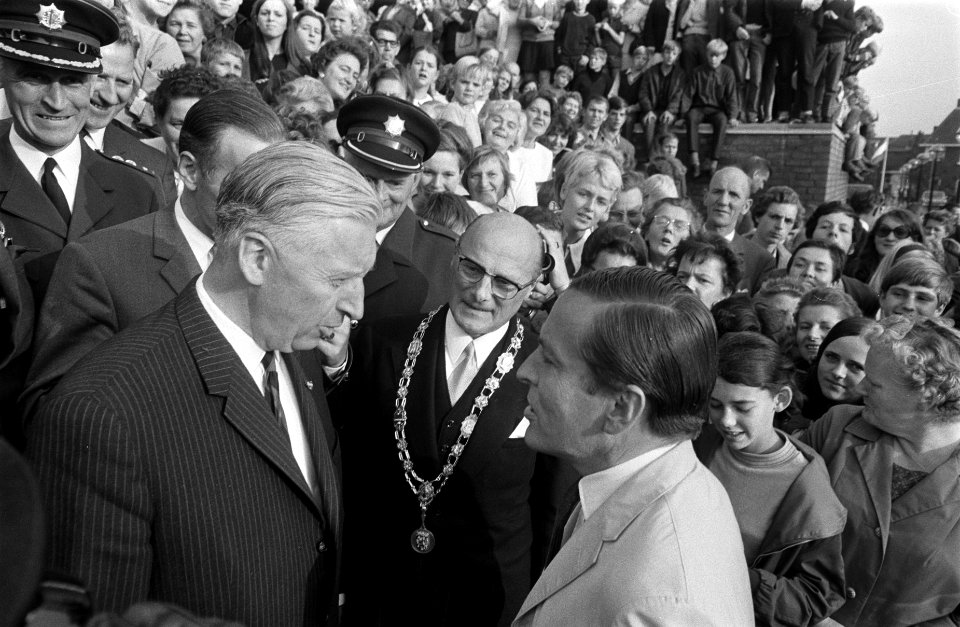 Onthulling gedenksteen pompstation Doetinchem 1969-2
