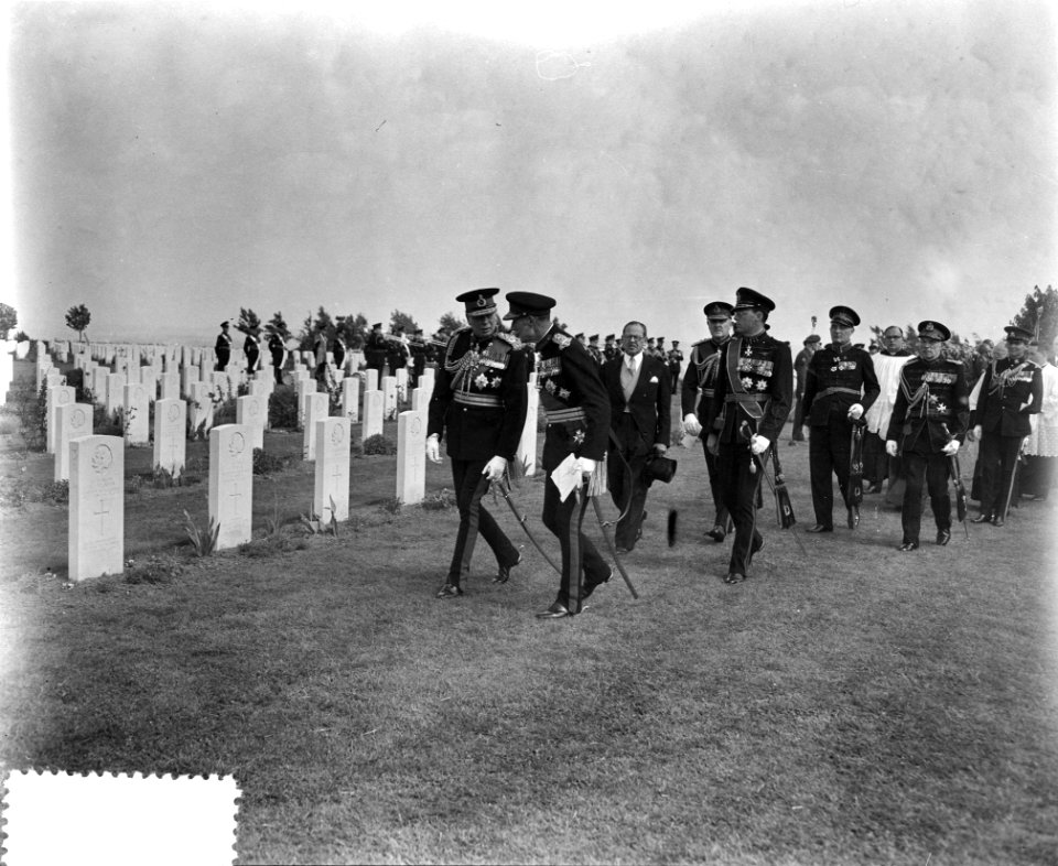 Onthulling van het oorlogsmonument te Groesbeek door de hertog van Gloucester, Bestanddeelnr 907-7940