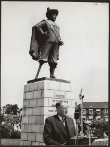 Onthulling van het standbeeld van Pieter Stuyvesant, de stichter van Nieuw Amste, Bestanddeelnr 041-0547