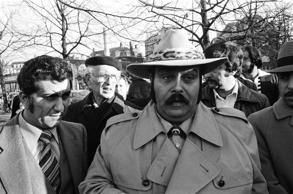 Onthulling van het Zigeunermonument op Museumplein in Amsterdam tng van in de, Bestanddeelnr 930-0147