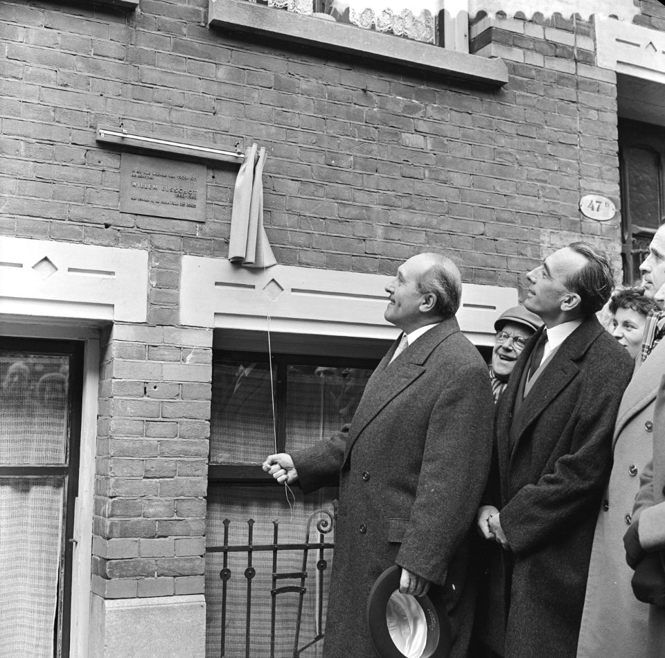 Onthulling van de gedenkplaat voor Willem Elsschot, Bestanddeelnr 913-7096