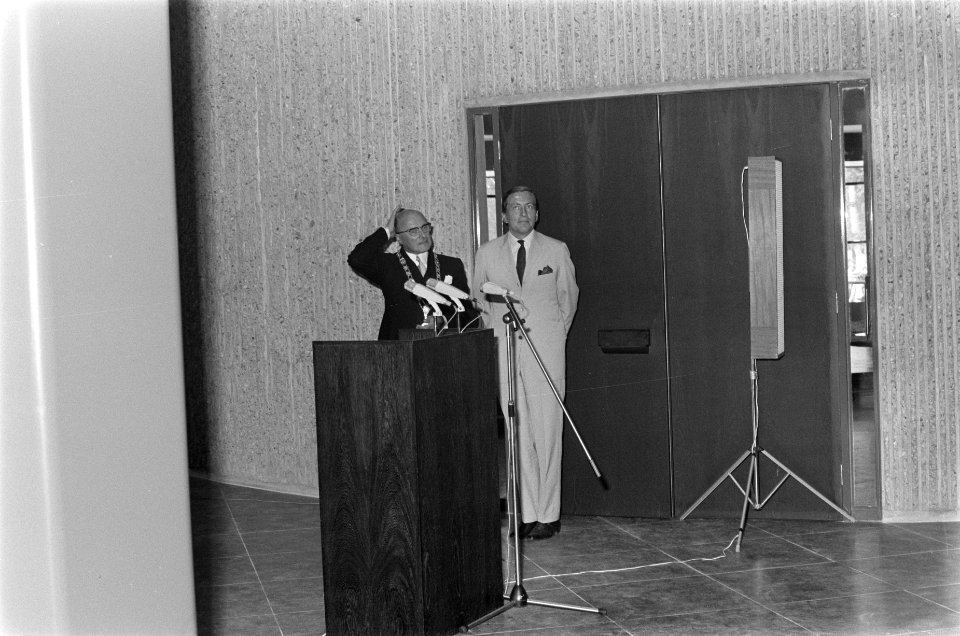 Onthulling gedenksteen pompstation Doetinchem 1969-3