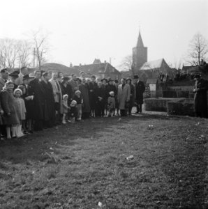 Onthulling Gedenksteen Comenius te Naarden. Tsjechische belangstellenden, Bestanddeelnr 901-6161