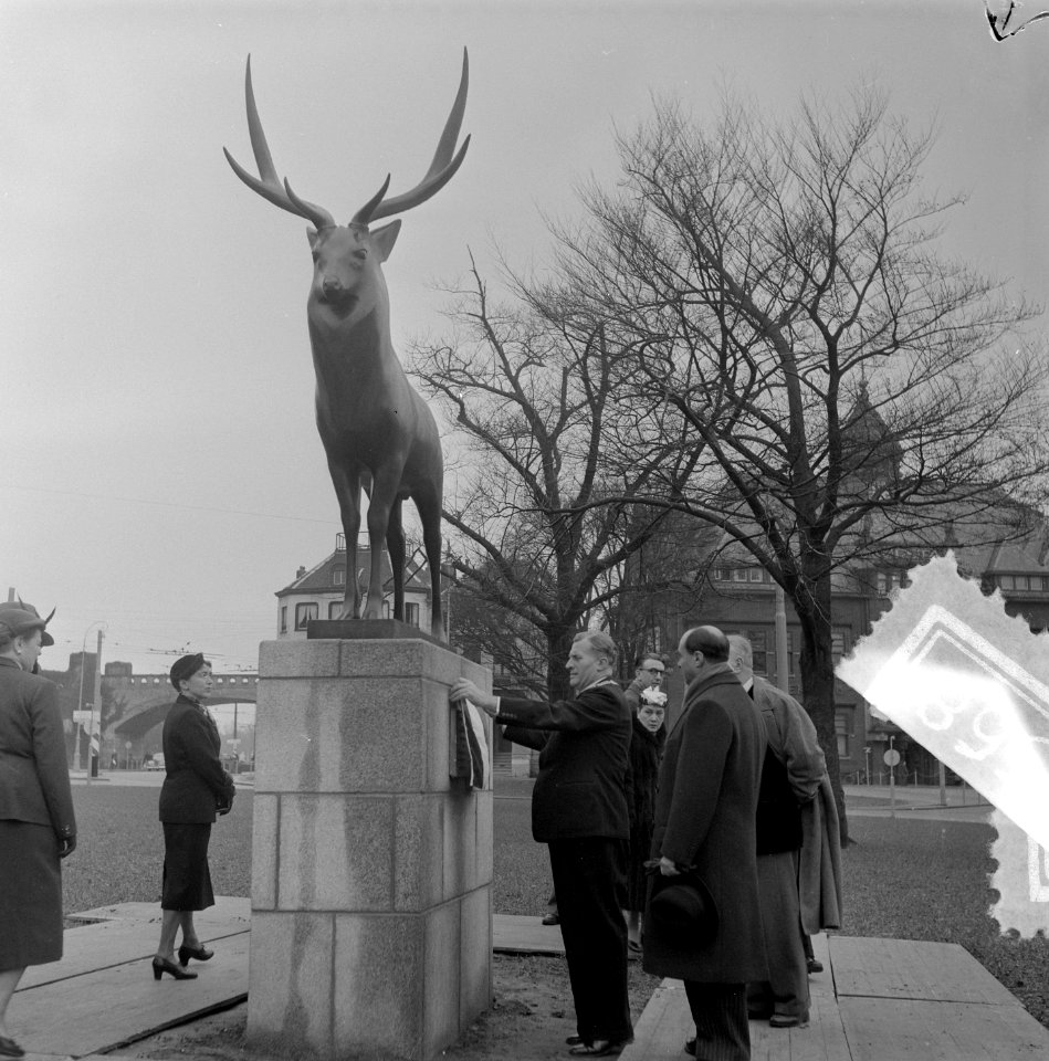 Onthulling Hertje van Pompon, Bestanddeelnr 906-2568