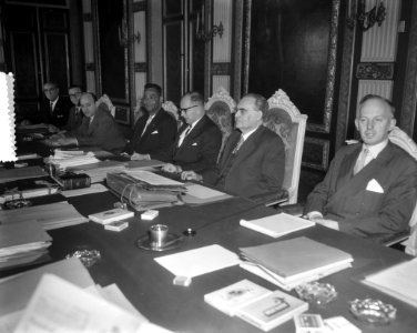 Ontvangst Antilliaanse en Surinaamse Premiers bij Dr Drees, Bestanddeelnr 908-3882