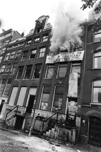Ontruiming kraakpand Singel 114 Amsterdam het kraakpand, Bestanddeelnr 933-1252