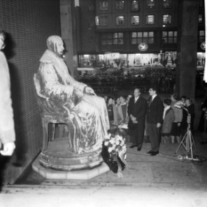 Onthulling Beeld van Van Hogendorp te Rotterdam, Bestanddeelnr 913-1945