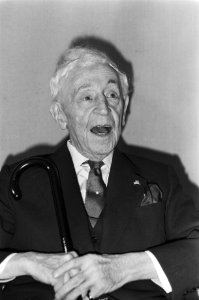 Onthulling bronzen portret van Arthur Rubinstein in de artistenfoyer van het Con, Bestanddeelnr 930-7876