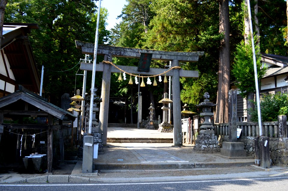 Ono-jinja (Shiojiri) torii