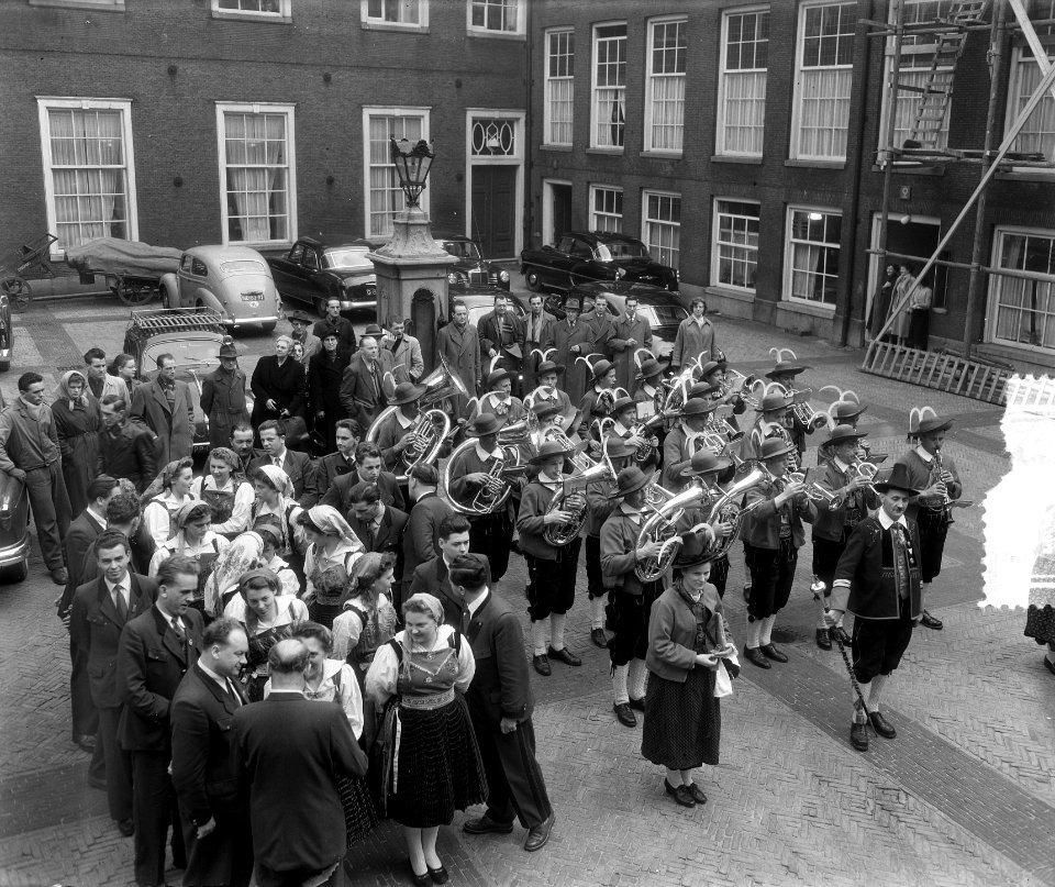 Ontvangst Fraction Gruppen van Karinthie op het stadhuis, Bestanddeelnr 907-0281