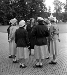 Ontvangst padvindsters Soestdijk, Bestanddeelnr 904-7727