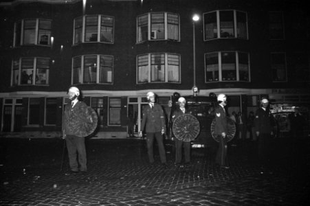 Onrust in Rotterdamse Afrikaanderbuurt, de politie bewaakt woningen van Turken i, Bestanddeelnr 925-8056