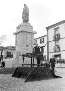 Onthulling van het standbeeld van João Gonçalves Zarco in Funchal door de gouver, Bestanddeelnr 190-0188