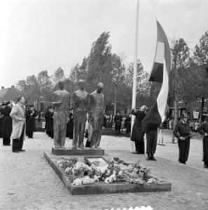 Onthulling monument Apollolaan Amsterdam, Bestanddeelnr 905-3798