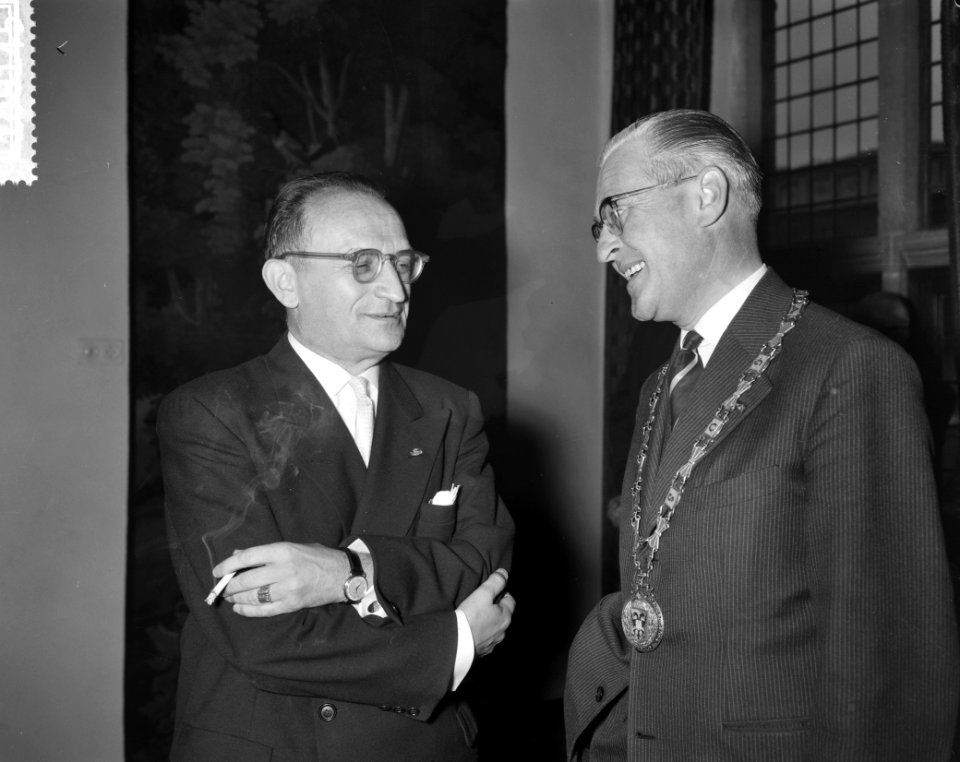 Ontvangst van Marnix Gijzen op het stadhuis te Nijmegen in verband met 60ste ver, Bestanddeelnr 910-8145