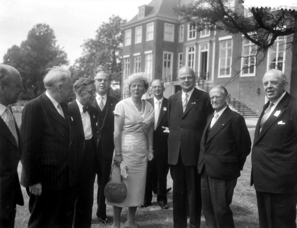 Ontvangst van deputatie van de Internationale Orde voor Goede Tempelieren door h, Bestanddeelnr 909-7143