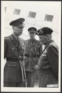 Ontvangsten, bevelhebbers, begroetingen, Hasselman BHPF, Montgomery, Bernard, Bestanddeelnr 091-0295