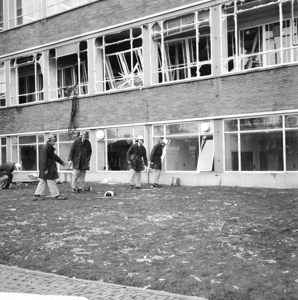 Ontploffing bij Shell in Amsterdam, het gehavende gebouw, Bestanddeelnr 920-0573