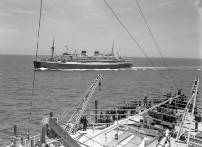 Ontmoeting met de Johan van Oldenbarnevelt op de Middellandse Zee, Bestanddeelnr 191-0292