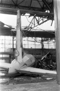 Ontploffing in DC 8 vliegtuig op Schiphol. De resten van het vliegtuig, Bestanddeelnr 921-4744