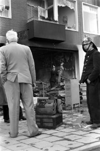 Ontploffing aan de Johan Huizingalaan in Amsterdam-West, Bestanddeelnr 914-2901