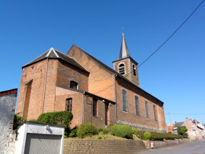 Obies (Nord, Fr) église, vue latérale