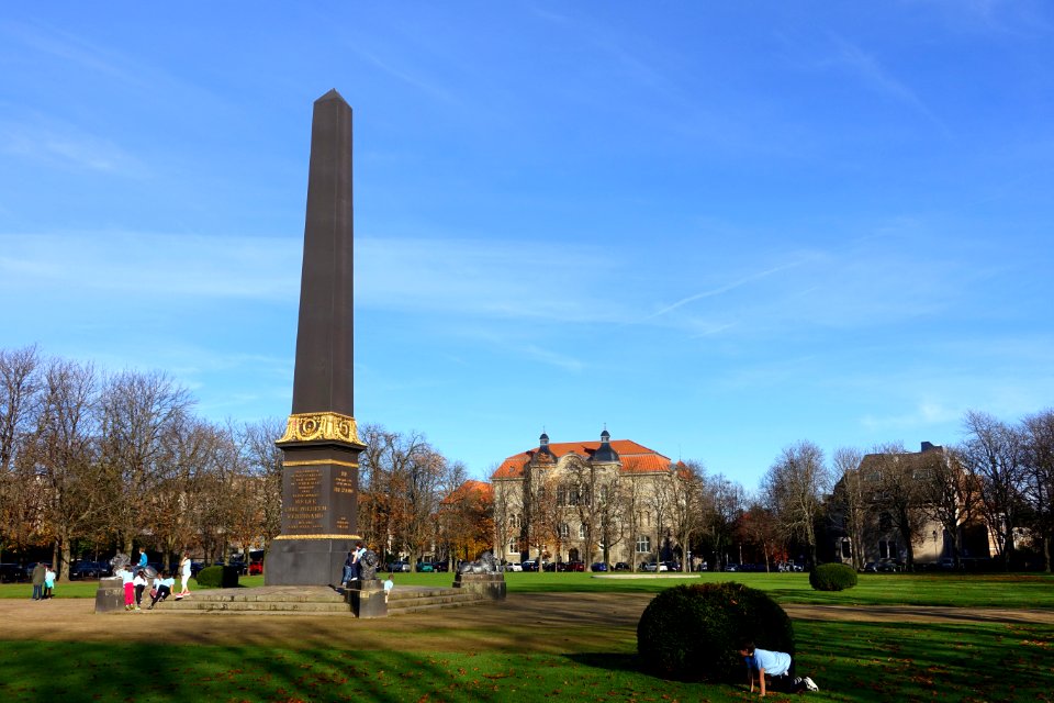 Obelisk - Braunschweig, Germany - DSC04280
