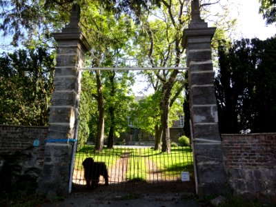 Obies (Nord, Fr) portail du château
