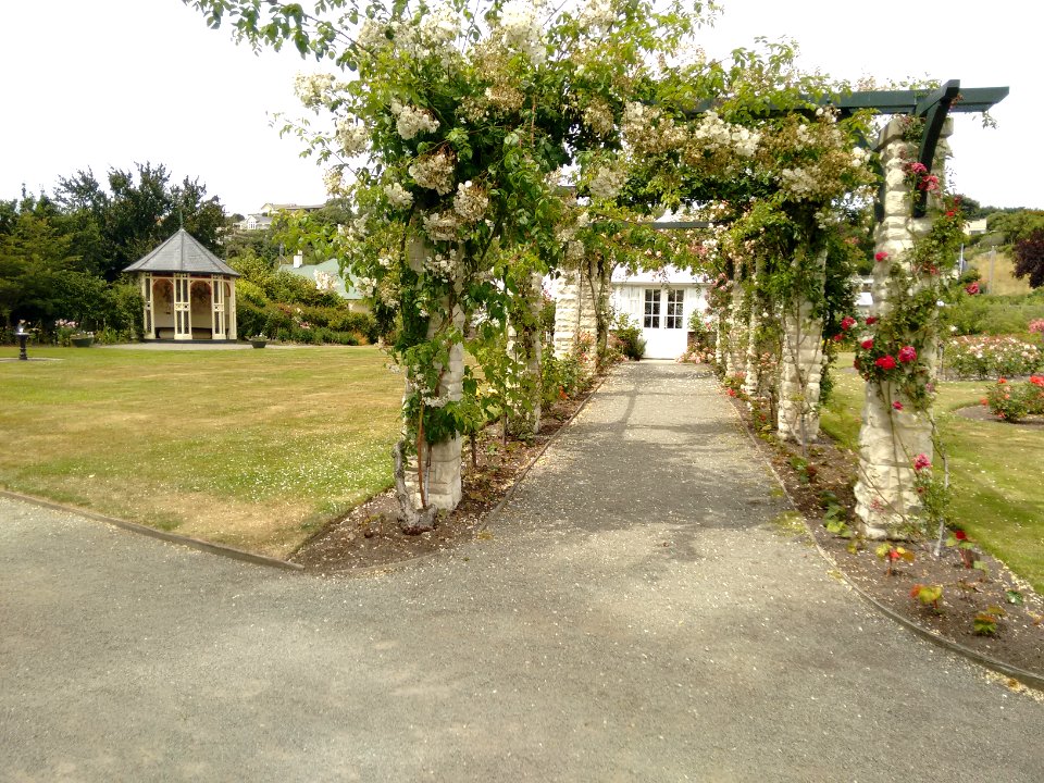 Oamaru Public Gardens - Gazebo + Display House Entrance