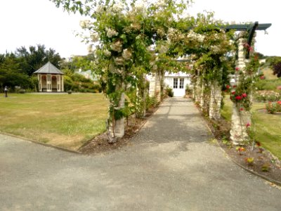 Oamaru Public Gardens - Gazebo + Display House Entrance